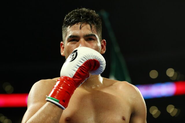 Gilberto Ramirez boxing in the UAE